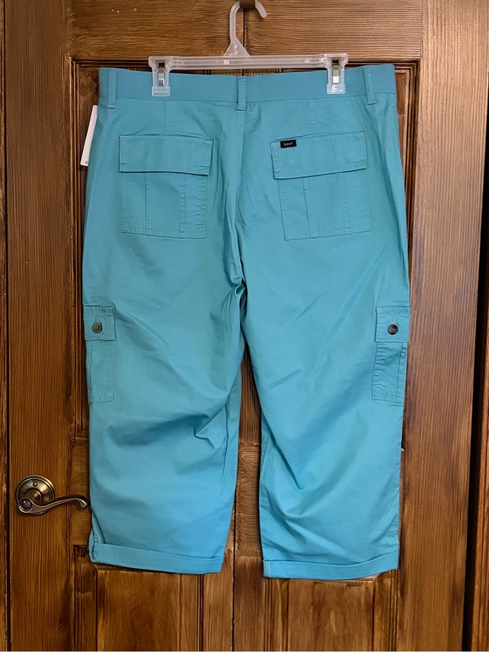 NEW Lee Women’s Teal Capri Cargo Shorts size 16M - Picture 2 of 10